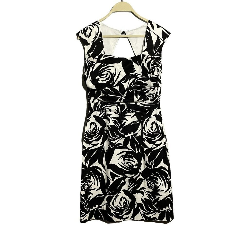 White House Black Market Dress Form Fitting Size 4 Sheath Pencil Elegant Flower